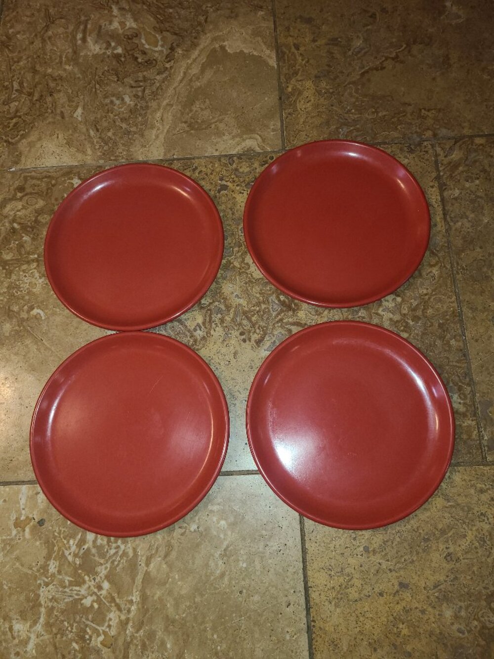 VTG Rubbermaid Melamine Plates Set Of 4 Red Dinner Plates 10"